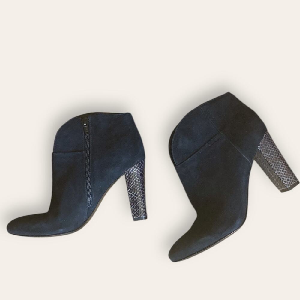Nine West Black Suede Almond Toe Ankle Bootie Size 6.5 M NWOB